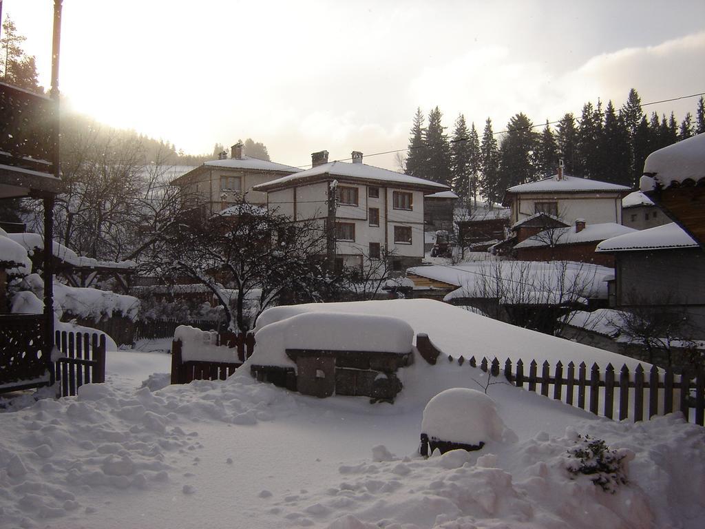 Guest Rooms Dona Koprivshtitsa Exterior foto